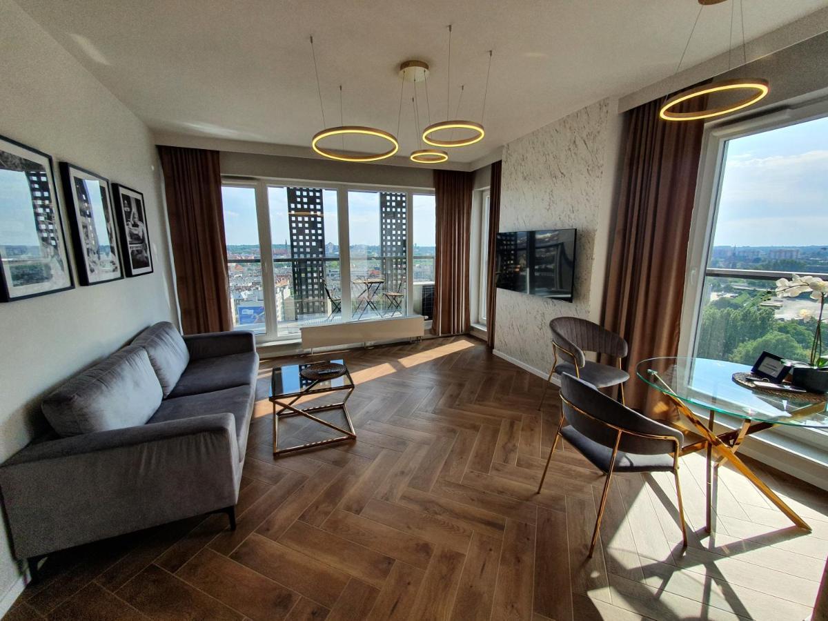15 Pietro Sokolska 30 Towers Apartments - New - Lux - Parking - Sauna - Gym- And The Best View In Katoviçe Dış mekan fotoğraf