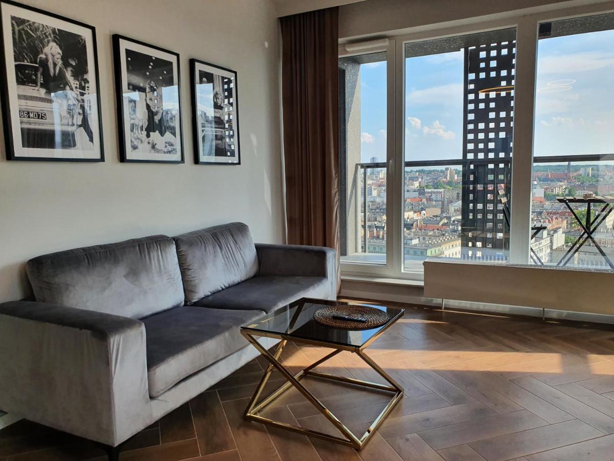 15 Pietro Sokolska 30 Towers Apartments - New - Lux - Parking - Sauna - Gym- And The Best View In Katoviçe Dış mekan fotoğraf