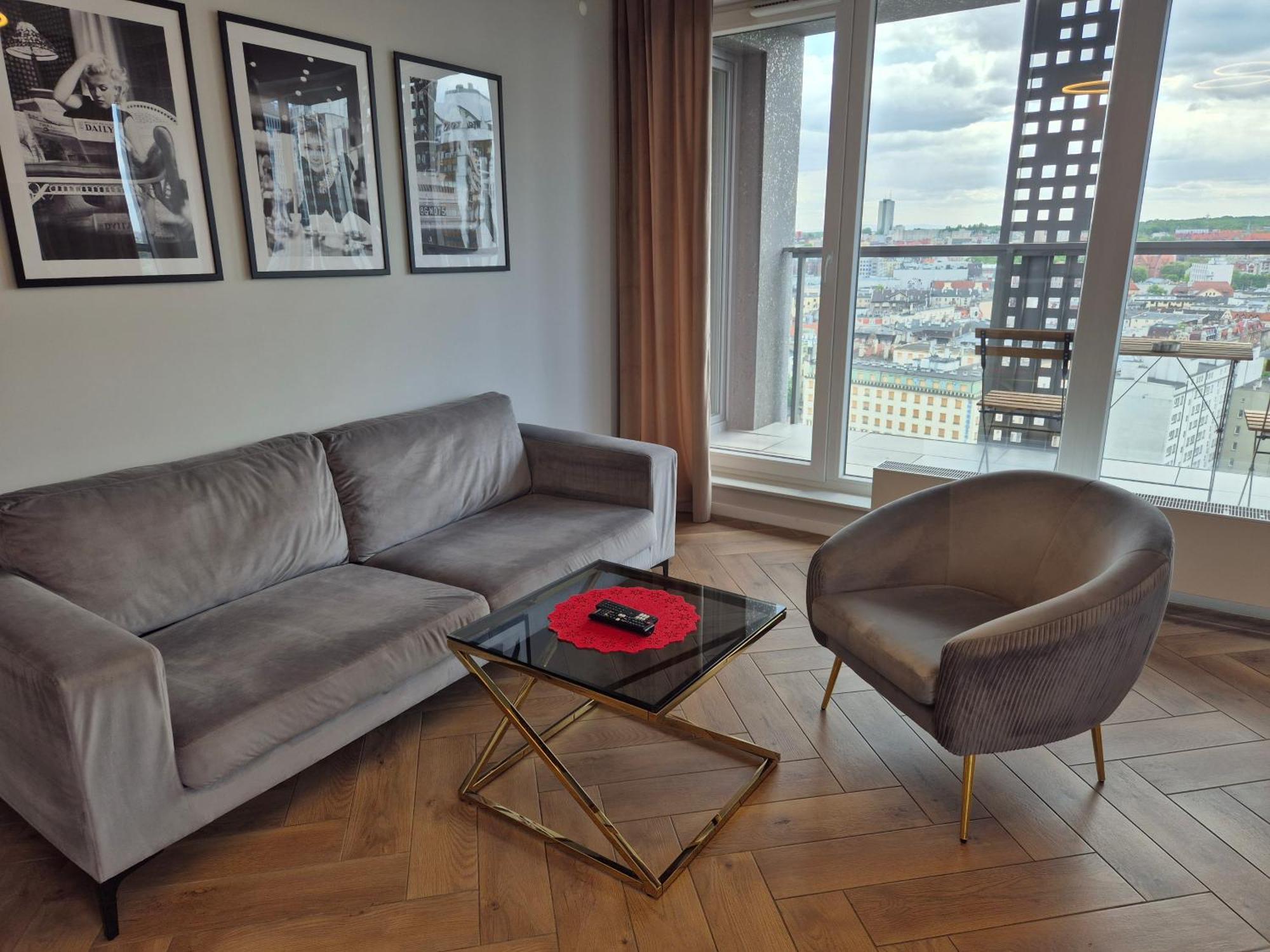 15 Pietro Sokolska 30 Towers Apartments - New - Lux - Parking - Sauna - Gym- And The Best View In Katoviçe Dış mekan fotoğraf